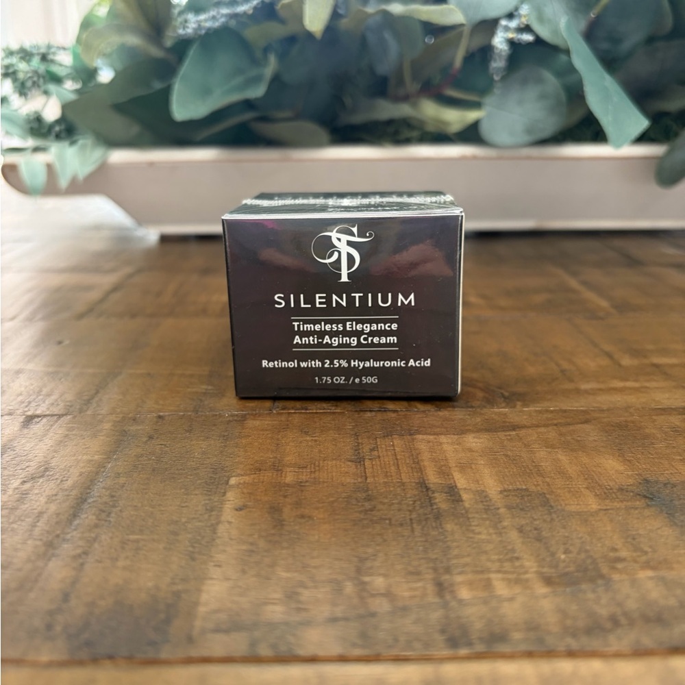 Silentium Timeless Elegance Anti-Aging Cream - Black